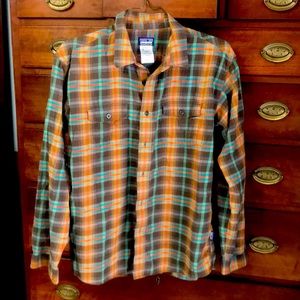 Men’s Patagonia button up
